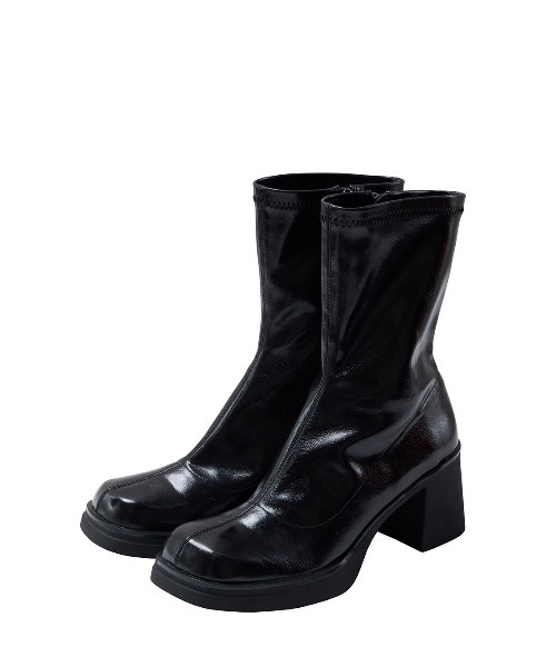 Ameri Vintageブラック レザー ブーツ 厚底 Ameri（アメリ）の「SYNTHETIC LEATHER PLATFORM BOOTS（ブーツ