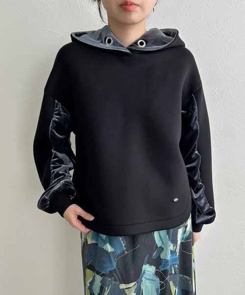 LHELBIE(レルビエ)の「ベロア×ダンボールパーカー(パーカー・レディース・ブラック/オフホワイト/グレー・M)」の2枚目の写真