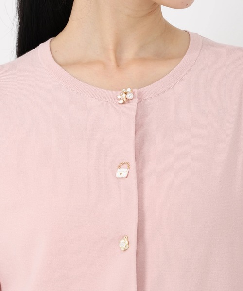 UNIVERVAL MUSE(ユニバーバル ミューズ)の「コンフォートイネス_アソートチャームニットカーディガン(カーディガン/ボレロ・レディース・ライトピンク/オフホワイト/ブラック・2)」の7枚目の写真