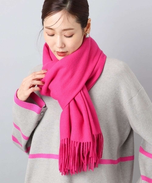 MK MICHEL KLEIN(エムケーミッシェルクラン)の「大判無地ストール/洗える(ストール/ショール・レディース・サンドベージュ/ピンク/グレー/ミント・38)」の4枚目の写真