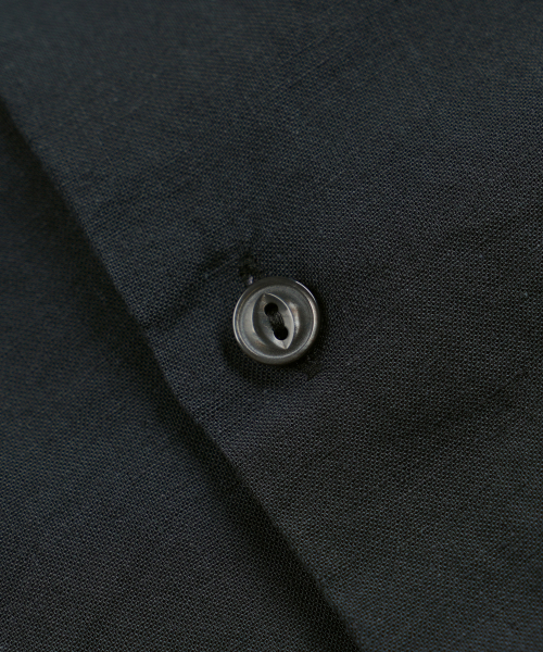 FRIZMWORKS(フリズムワークス)の「TENCEL LINEN OPEN COLLAR SHIRT _ CHARCOAL(シャツ/ブラウス・メンズ・その他・LARGE/X-LARGE/SMALL/MEDIUM)」の5枚目の写真