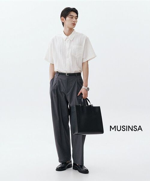 MUSINSA STANDARD（ムシンサスタンダード）の「シンセティックレザー レクタングルショルダートートバッグ_ミディアム [ブラック]（トートバッグ・レディース・その他・FREE）」の2枚目の写真