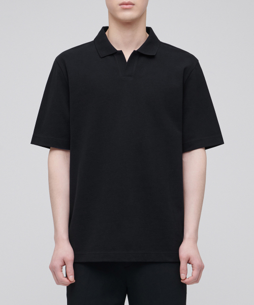 MUSINSA STANDARD（ムシンサスタンダード）の「スリットネックピケポロシャツ[ブラック]（ポロシャツ・メンズ・その他・MEDIUM/LARGE/X-LARGE/XX-LARGE/XXX-LARGE/SMALL）」の2枚目の写真