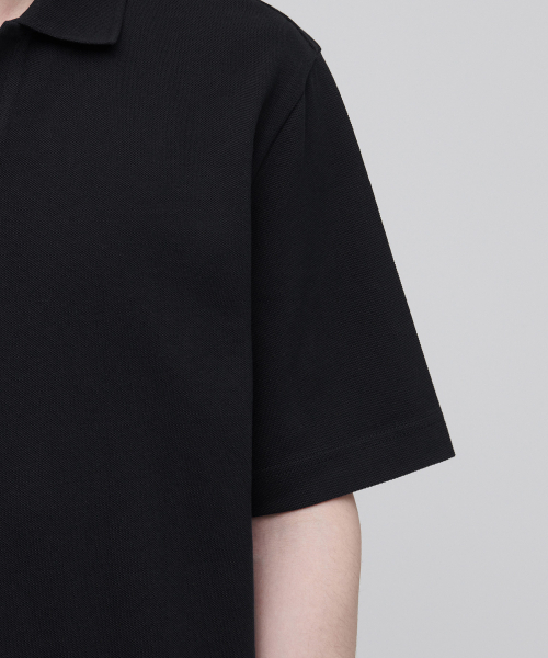 MUSINSA STANDARD（ムシンサスタンダード）の「スリットネックピケポロシャツ[ブラック]（ポロシャツ・メンズ・その他・MEDIUM/LARGE/X-LARGE/XX-LARGE/XXX-LARGE/SMALL）」の6枚目の写真
