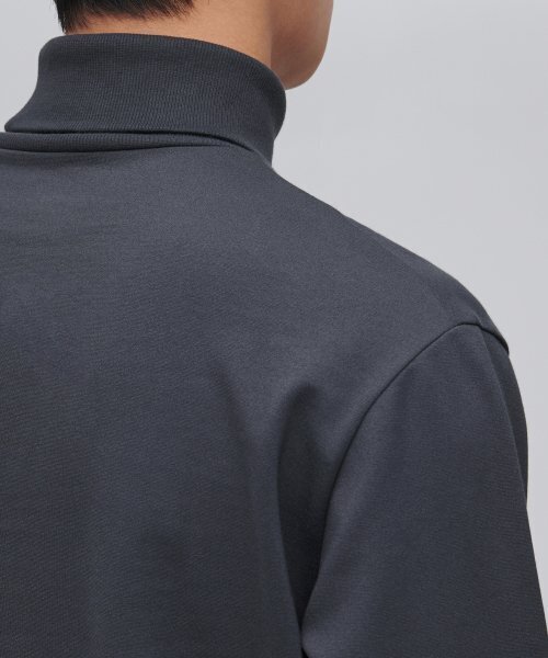 MUSINSA STANDARD（ムシンサスタンダード）の「フォンテタートルネック長袖Tシャツ[ブルーグレー]（Tシャツ/カットソー・メンズ・その他・SMALL/MEDIUM/LARGE/X-LARGE/XX-LARGE/XXX-LARGE）」の5枚目の写真