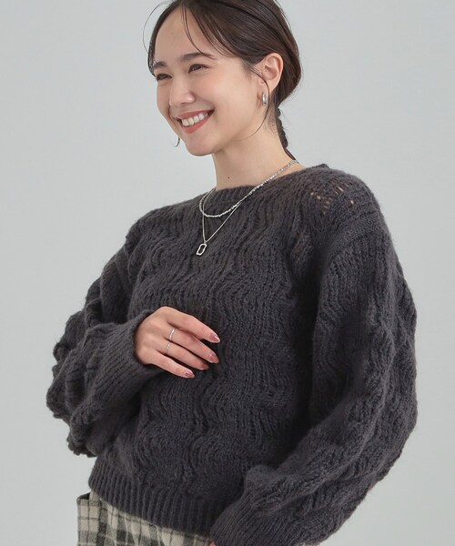 DRESKIP（ドレスキップ）の「【S-LL】ふんわり大人の 透かし編みニット（ニット/セーター・レディース・チャコールグレー/ブルー/アイボリー/ライトオレンジ系・01/02/03/04）」の2枚目の写真