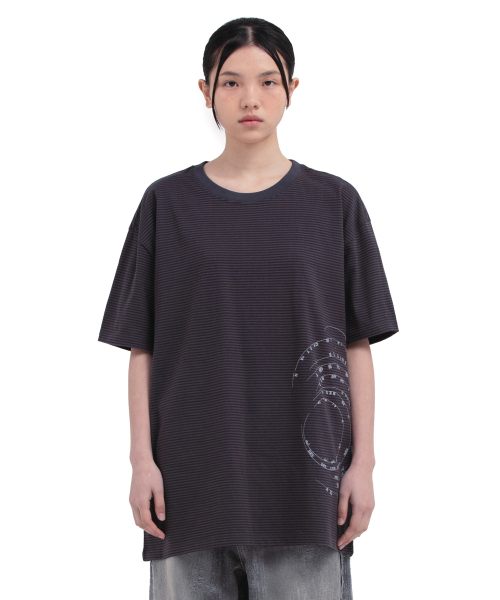 DEFGARMENTS（デフグラメンツ）の「STRIPE ROUTE T-SHIRTS（Tシャツ/カットソー・レディース・その他・MEDIUM/LARGE）」の2枚目の写真
