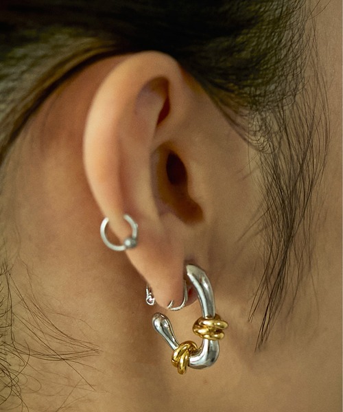 LAPUIS(ラピュイ)の「LAPUIS(ラピュイ) Flow Coil earrings(イヤリング・レディース・マルチ・FREE)」の5枚目の写真