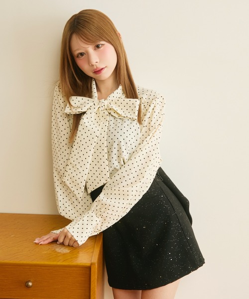 TITTY&CO.（ティティーアンドコー）の「バックリボンラメショートスカート（スカート・レディース・ブラック/グレー・SMALL/MEDIUM）」の11枚目の写真