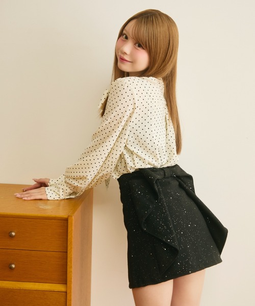 TITTY&CO.（ティティーアンドコー）の「バックリボンラメショートスカート（スカート・レディース・ブラック/グレー・SMALL/MEDIUM）」の15枚目の写真