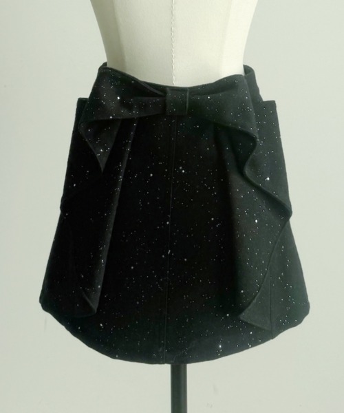 TITTY&CO.（ティティーアンドコー）の「バックリボンラメショートスカート（スカート・レディース・ブラック/グレー・SMALL/MEDIUM）」の10枚目の写真