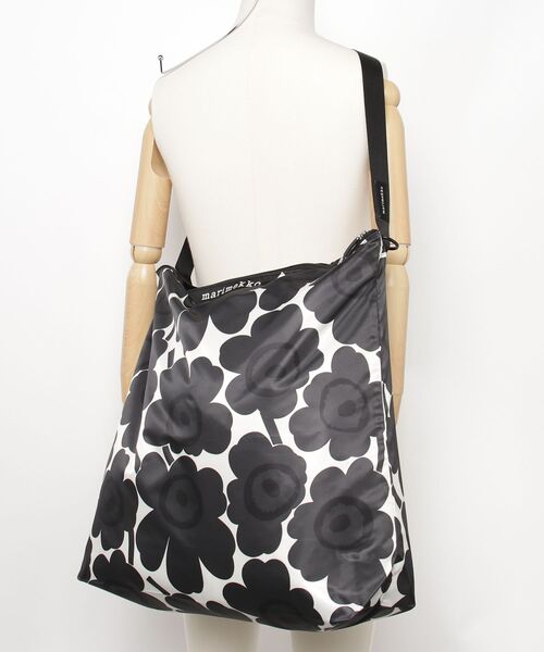 セール】Unikko / Neat Crossbody L shoulder bag（ショルダーバッグ
