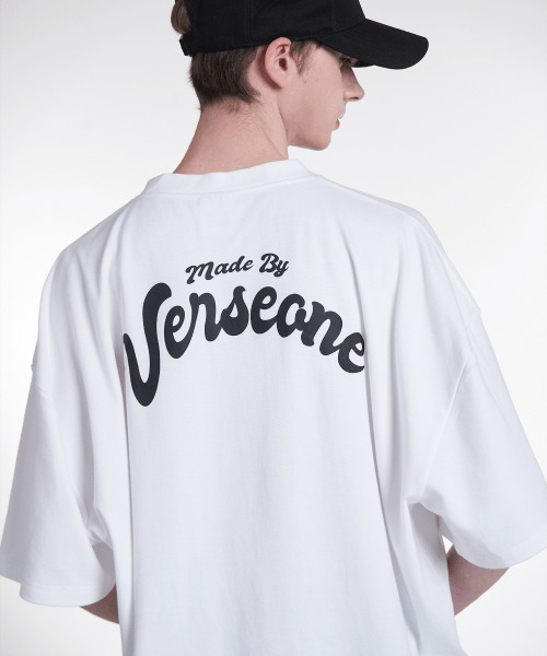 VERSE ONE(バースワン)の「FRUITS LOGO T-SHIRTS WHITE(Tシャツ/カットソー・メンズ・その他・LARGE/MEDIUM)」の3枚目の写真