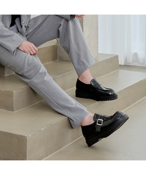 SHOEHI（シューハイ）の「[ムシンサ独占](255 280)アイビー ベルト ハイトアップ ローファー(2Colors)_LM7526（ローファー・メンズ・ブラック/ブラック系その他・27.5cm/28cm/25.5cm/26cm/26.5cm/27cm）」の2枚目の写真
