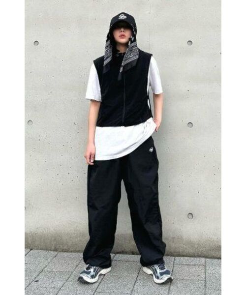PEACEOFMIND(ピースオブマインド)の「ロゴナイロンワイドトラックパンツ(ブラック)(スウェットパンツ・メンズ・その他・LARGE/MEDIUM/X-LARGE)」の11枚目の写真
