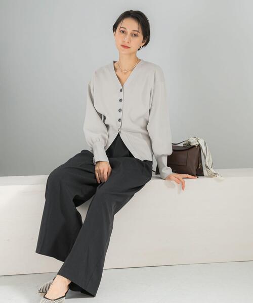 URBAN RESEARCH ROSSO WOMEN(アーバンリサーチ ロッソ)の「Vネックリブフロント釦デザインニット(カーディガン/ボレロ・レディース・ベージュ系その他/ピンク・FREE)」の5枚目の写真