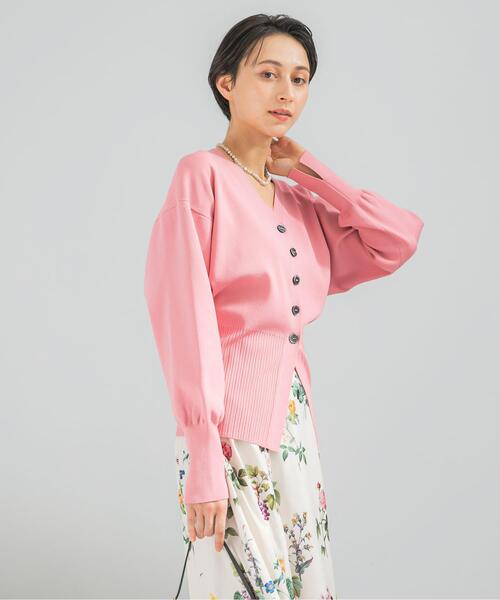 URBAN RESEARCH ROSSO WOMEN(アーバンリサーチ ロッソ)の「Vネックリブフロント釦デザインニット(カーディガン/ボレロ・レディース・ベージュ系その他/ピンク・FREE)」の18枚目の写真