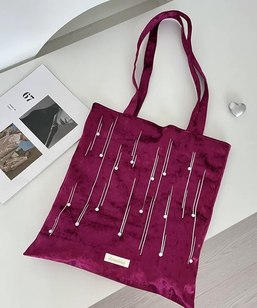 c.u.l(シーユーエル)の「A4収納可 ベロア調 パール付き トートバッグ cula1373(トートバッグ・レディース・ライトグリーン/グリーン/ブラック/ブラウン/グレー/レッド・FREE)」の6枚目の写真