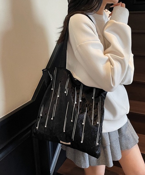 c.u.l(シーユーエル)の「A4収納可 ベロア調 パール付き トートバッグ cula1373(トートバッグ・レディース・ライトグリーン/グリーン/ブラック/ブラウン/グレー/レッド・FREE)」の7枚目の写真