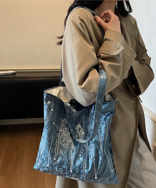 c.u.l(シーユーエル)の「A4収納可 ベロア調 パール付き トートバッグ cula1373(トートバッグ・レディース・ライトグリーン/グリーン/ブラック/ブラウン/グレー/レッド・FREE)」の16枚目の写真