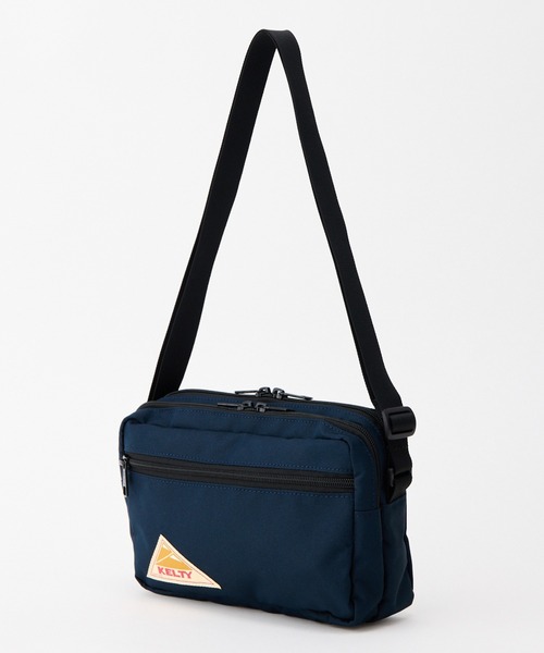 KELTY(ケルティ)の「GO OUT掲載モデル【KELTY】ES RECTANGLE ZIP SHOULDER S ミニショルダーバッグ 軽量(ショルダーバッグ・レディース・マスタード/ネイビー/ベージュ/ブラック系/セージグリーン/レオパード/タン/アニマル/スカイブルー/オリーブ/ブラウン系/ブラック/ホワイト系・ONE SIZE)」の10枚目の写真