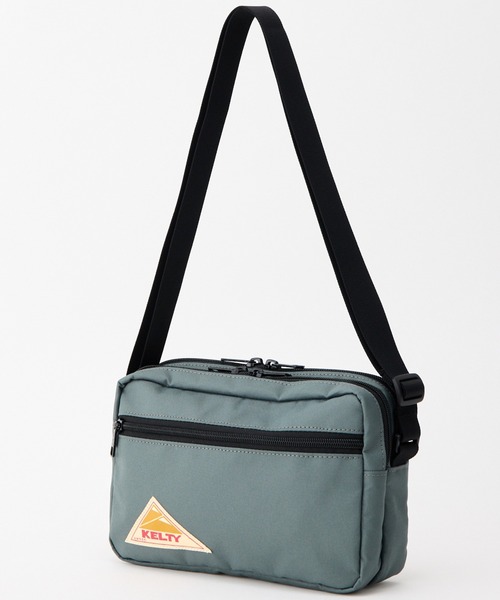 KELTY(ケルティ)の「GO OUT掲載モデル【KELTY】ES RECTANGLE ZIP SHOULDER S ミニショルダーバッグ 軽量(ショルダーバッグ・レディース・マスタード/ネイビー/ベージュ/ブラック系/セージグリーン/レオパード/タン/アニマル/スカイブルー/オリーブ/ブラウン系/ブラック/ホワイト系・ONE SIZE)」の8枚目の写真