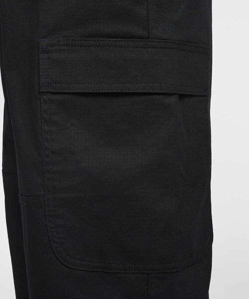 NIKE（ナイキ）の「ナイキ スポーツウェア クラブ メンズ ウーブン カーゴ パンツ / Nike Sportswear Club Men's Woven Cargo Pants HV1434-011 Black（カーゴパンツ・メンズ・ブラック・XL/S/M/L/2XL）」の4枚目の写真