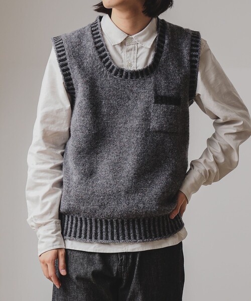FIRMUM ベスト 別注】Jamieson's Knitwear / リブ ストライプ Uネック ベスト（ベスト