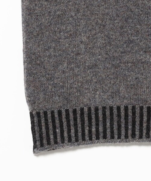 fennica(フェニカ)の「【別注】Jamieson's Knitwear / リブ ストライプ Uネック ベスト(ベスト・レディース・グレー・L(42))」の7枚目の写真