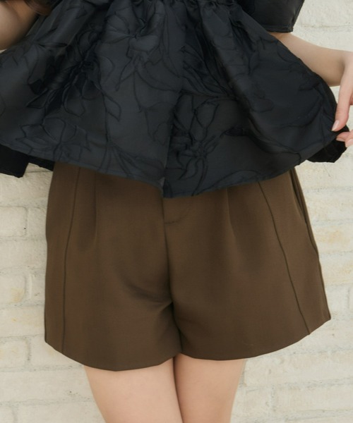 Olu.（オルドット）の「ベーシックベルトレスショートパンツ（その他パンツ・レディース・ブラウン/ベージュ/ブラック・FREE）」の2枚目の写真