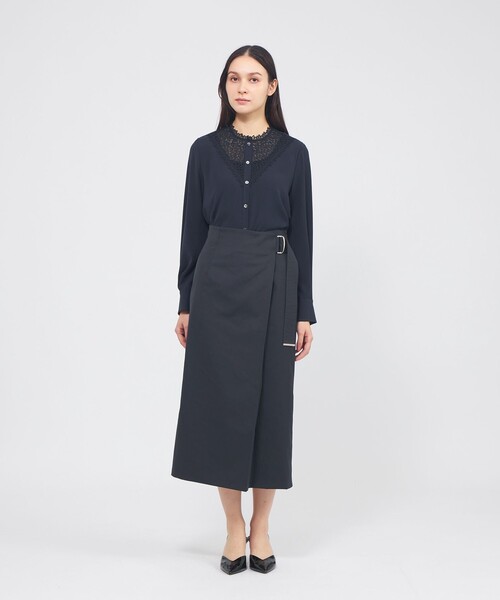 EPOCA(エポカ)の「パウダリーダブルクロス レースコンビブラウス(シャツ/ブラウス・レディース・オフホワイト/ネイビー・40)」の4枚目の写真