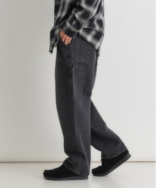 BACK NUMBER（バックナンバー）の「【BACK NUMBER】デニムペインターパンツ (ワイドシルエット/ユーズド加工/デイリーユース/ユニセックス)（デニムパンツ・メンズ・ダークインディゴブルー/ブラック・S/L/M/XL）」の2枚目の写真