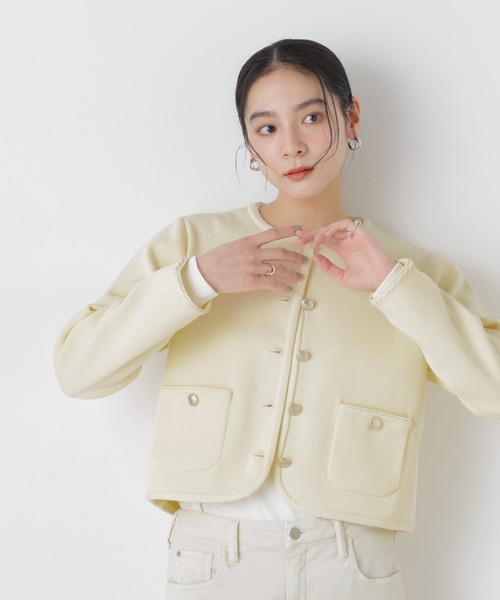 NANO universe（ナノユニバース）の「ゴールドボタンニットジャケット（ノーカラージャケット・レディース・その他1/ダークネイビー/アイボリー・FREE）」の2枚目の写真