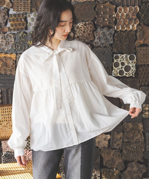 niko and...（ニコアンド）の「ボウタイリボンブラウス（シャツ/ブラウス・レディース・ブルー/オフホワイト・FREE）」の2枚目の写真