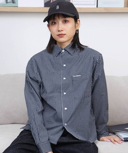 FFEIN(フェイン)の「【FFEIN(フェイン)】アソートワンポイントボックス長袖チェックシャツ / シャツ レギュラーカラー 長袖 ワンポイント 刺繍 レイヤード ポケット(シャツ/ブラウス・メンズ・ダークグリーン/ライトブルー/オレンジ/ブラック/オレンジ系その他/ネイビー・SMALL/MEDIUM/X-SMALL/LARGE)」の4枚目の写真