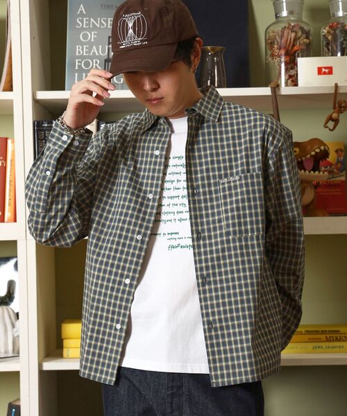 FFEIN(フェイン)の「【FFEIN(フェイン)】アソートワンポイントボックス長袖チェックシャツ / シャツ レギュラーカラー 長袖 ワンポイント 刺繍 レイヤード ポケット(シャツ/ブラウス・メンズ・ダークグリーン/ライトブルー/オレンジ/ブラック/オレンジ系その他/ネイビー・SMALL/MEDIUM/X-SMALL/LARGE)」の2枚目の写真