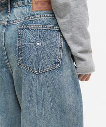 DNSR（ディーエヌエスアール）の「スパイダースティッチデニムパンツブルー（デニムパンツ）」