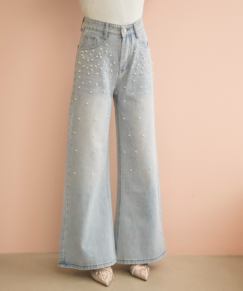 TITTY&CO.（ティティーアンドコー）の「ビジュー付きデニムパンツ（デニムパンツ・レディース・ブルー・MEDIUM/SMALL）」の2枚目の写真