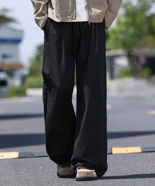 TOBEE(トゥビー)の「【TOBEE】 ワイドルーズスラックス /ストレートチノパンツ(チノパンツ・メンズ・ブラック/ベージュ/オフホワイト・MEDIUM/LARGE/X-LARGE)」の5枚目の写真