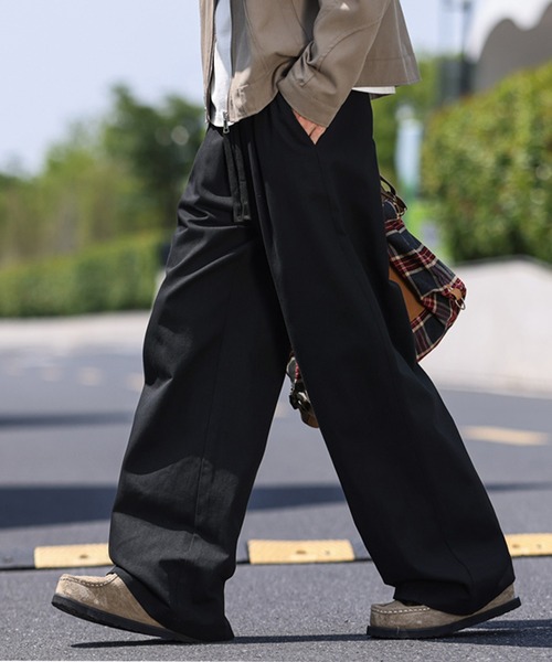 TOBEE(トゥビー)の「【TOBEE】 ワイドルーズスラックス /ストレートチノパンツ(チノパンツ・メンズ・ブラック/ベージュ/オフホワイト・MEDIUM/LARGE/X-LARGE)」の11枚目の写真