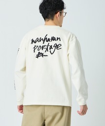 ManhattanPassage（マンハッタンパッセージ）の「[MANHATTAN PORTAGE マンハッタンポーテージ] 別注 ピグメント染め 手書き風バックロゴ刺繍ロンT（Tシャツ/カットソー）」