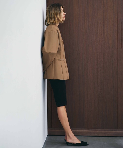 AKTE(アクテ)の「コクーンスリーブノーカラージャケット(ノーカラージャケット・レディース・キャメル/ブラック・2/1)」の12枚目の写真