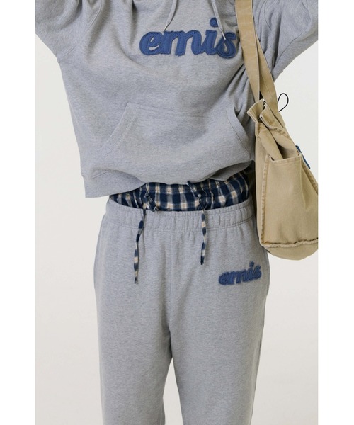 EMIS（イミス）の「COLOR-BLOCK APPLIQUE HOODIE（スウェット・レディース・アイボリー/グレー/チャコール・LARGE/MEDIUM/SMALL）」の15枚目の写真