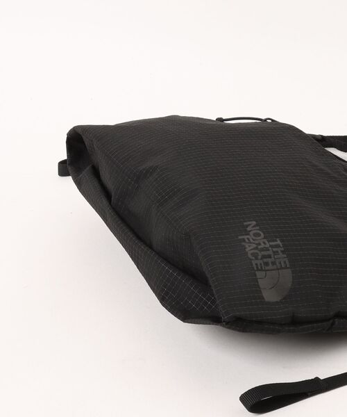 THE NORTH FACE(ザノースフェイス)の「【THE NORTH FACE/ザ ノースフェイス】ラフターポーチM SP(ショルダーバッグ・メンズ・ブラック・FREE)」の11枚目の写真