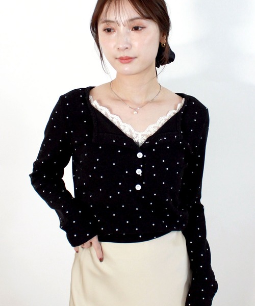 Reurie'(レウリィ)の「ドットパターンレイヤードトップ 春服 春 夏 トップス カジュアル(シャツ/ブラウス・レディース・ブラック/アイボリー・FREE)」の5枚目の写真