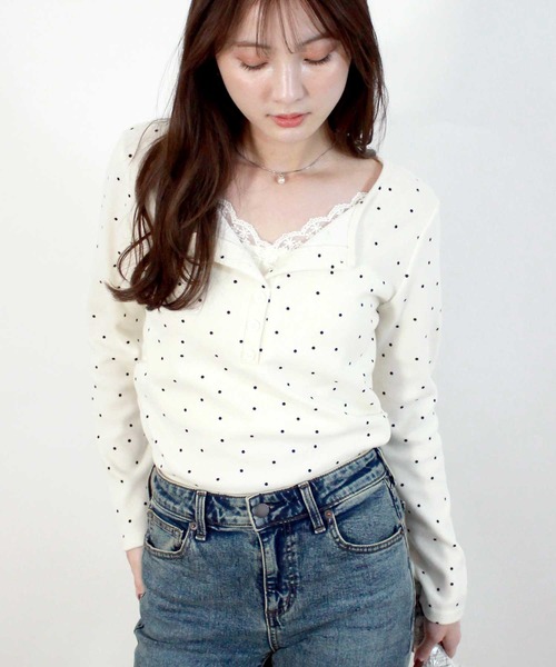 Reurie'(レウリィ)の「ドットパターンレイヤードトップ 春服 春 夏 トップス カジュアル(シャツ/ブラウス・レディース・ブラック/アイボリー・FREE)」の14枚目の写真