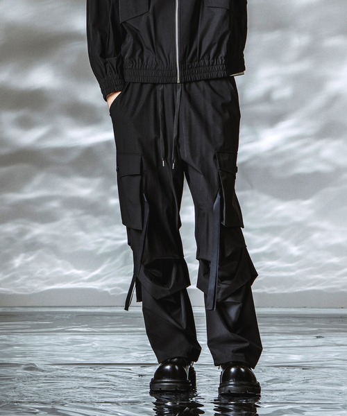 NO ID.（ノーアイディ）の「【NO ID.】Tech Easy Cargo Pants / テックイージー カーゴ パンツ（カーゴパンツ・メンズ・ブラック/グレー・1/2）」の7枚目の写真