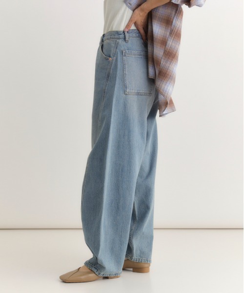 Right-on(ライトオン)の「【HONEYSUCKLE ROSE】デニム コクーンパンツ (サイドカーブ / モードシルエット / ヴィンテージ風)(デニムパンツ・レディース・ノンウォッシュ/ダークインディゴブルー・S/M/XL/L)」の10枚目の写真