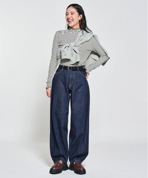 Right-on(ライトオン)の「【HONEYSUCKLE ROSE】デニム コクーンパンツ (サイドカーブ / モードシルエット / ヴィンテージ風)(デニムパンツ・レディース・ノンウォッシュ/ダークインディゴブルー・S/M/XL/L)」の18枚目の写真