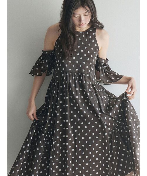 LAGUNAMOON(ラグナムーン)の「3WAYシアードットプリントギャザーフレアワンピース 【夏服】(ワンピース・レディース・ブラウン/ホワイト・MEDIUM/SMALL)」の2枚目の写真